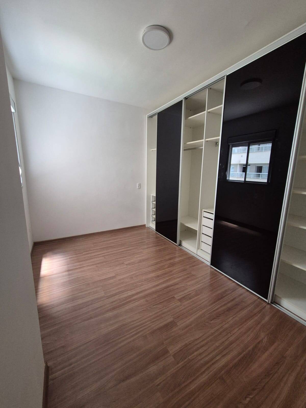 Apartamento à venda com 2 quartos, 47m² - Foto 4