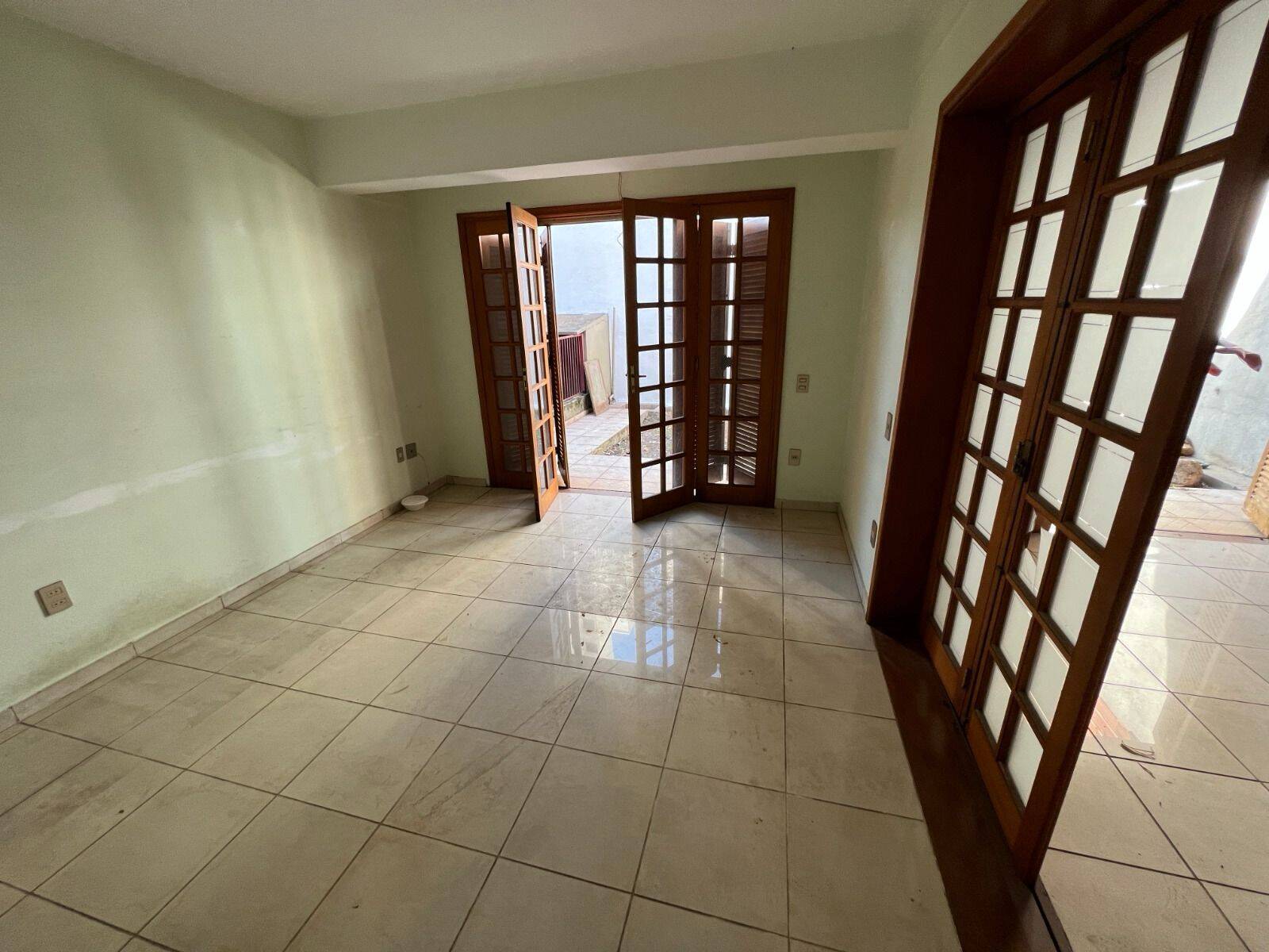 Casa à venda com 3 quartos, 253m² - Foto 10