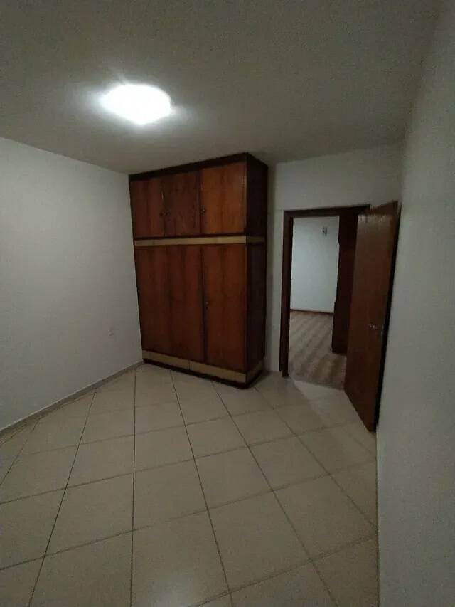 Casa à venda com 4 quartos, 200m² - Foto 5