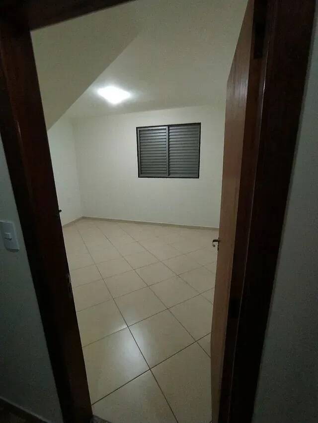 Casa à venda com 4 quartos, 200m² - Foto 6