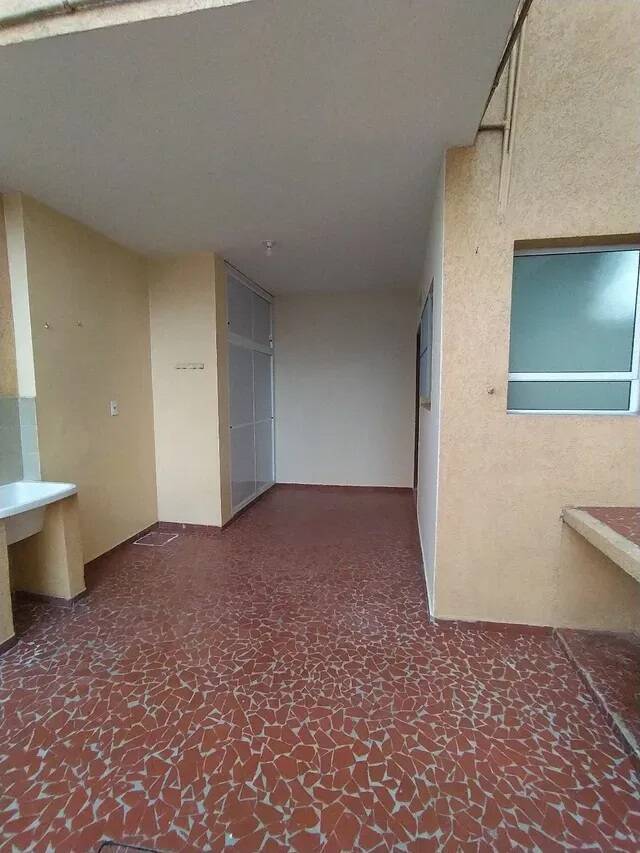 Casa à venda com 4 quartos, 200m² - Foto 8